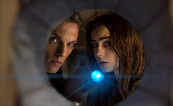 Lily Collins and Jamie Campbell Bower