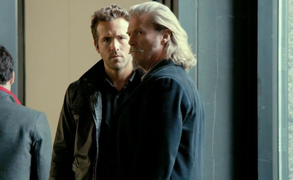 Jeff Bridges as Roy Pulsipher and Ryan Reynolds as Nick Walker in R.I.P.D