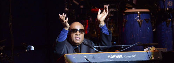 Stevie Wonder Performing Live