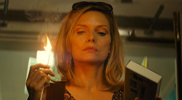 Michelle Pfeiffer commits arson in 'The Family'