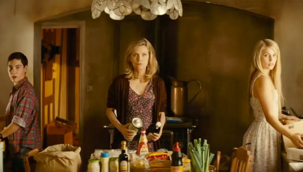 John D'Leo, Michelle Pfeiffer and Dianna Agron in 'The Family'