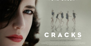 Cracks, Trailer