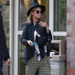 Beyonce Baby Blue on Beyonce Knowles   Beyonce Thinks Blue Looks Like Jay Z   Contactmusic