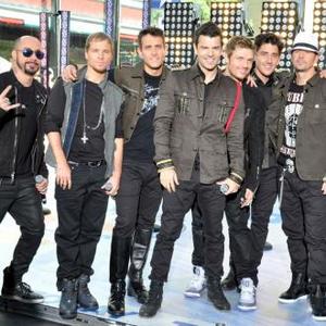 Joey Mcintyre With Some Members Of Nkotbsb picture