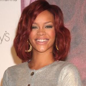 Celeb News » Rihanna: Single Life Is Pain In The Butt