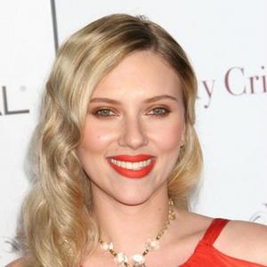 Scarlett Johansson Hot Video