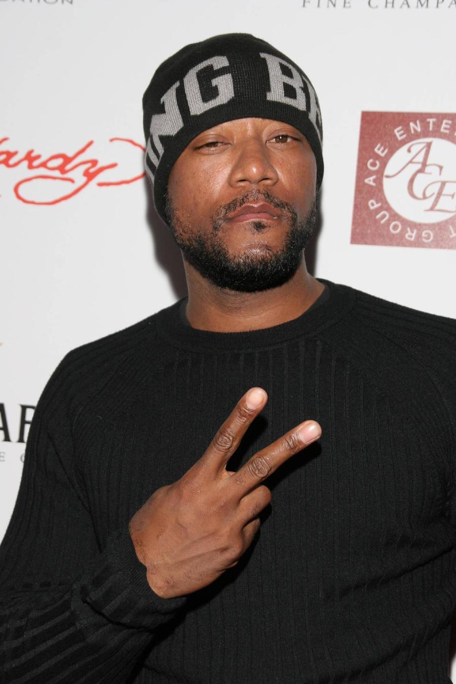 ricky-harris-fight-breaks-out-at-ricky-harris-funeral-contactmusic