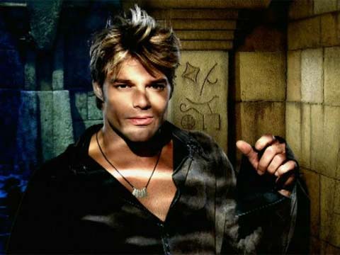 ricky martin she bangs delineation
