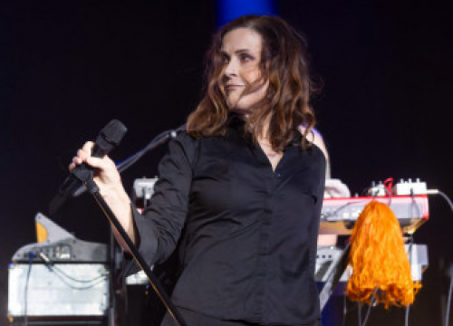 Alison Moyet Felt She Had To Be 'Voluminous To Be Heard'