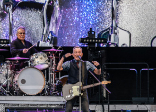 Bruce Springsteen Opens Kilkenny Gig With Rousing Tribute To Shane Macgowan