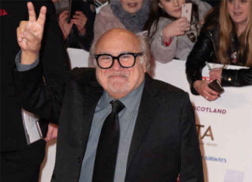 Danny Devito And Andie Macdowell Make Holiday Movie