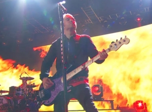 Fall Out Boy: The Boys Of Zummer Tour: Live In Chicago Trailer