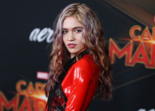 Grimes Promises To ‘Cap The Disarray’ At Coachella This Weekend