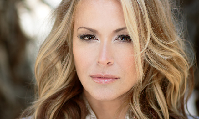 Anastacia Announces New Album 'Resurrection' Out In The UK May 5th 2014