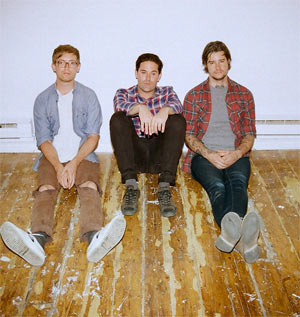 Metz Release 'Dirty Shirt' And 'Leave Me Out' Digital Single On December 4th 2012