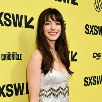 Jessica Chastain hails 'beautiful' Anne Hathaway
