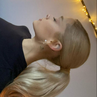 Ariana Grande dyes hair blonde ahead of shooting Wicked