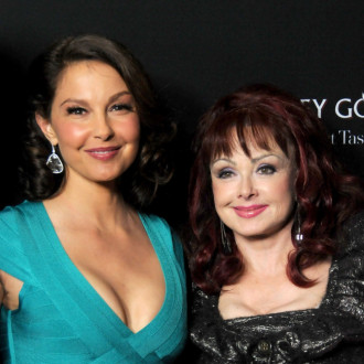 Ashley Judd recalls 'traumatic and unexpected' moment she found her mother dead: 'It's graphic!'