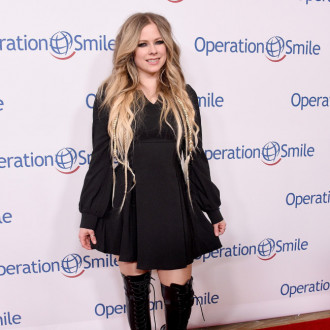 Avril Lavigne praises Mark Hoppus and describes collaboration as an 'honour'