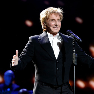Barry Manilow adds extra 5 dates to farewell London Palladium residency