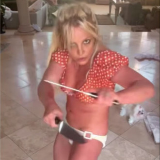 Police visit Britney Spears over knife videos