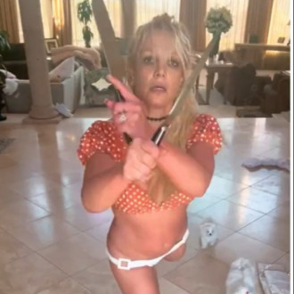 Britney Spears dances with knives in bizarre new Instagram video