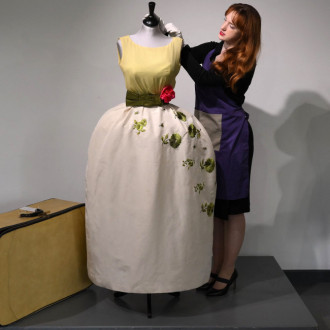 Elizabeth Taylor’s lost ‘lucky charm’ dress to fetch around £60k at auction