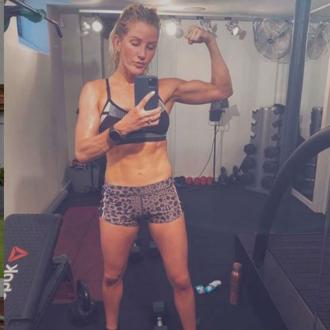 Ellie Goulding displays impressive muscles in new selfie