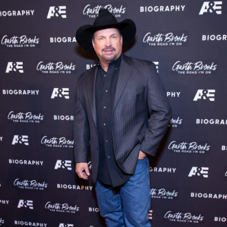 Garth Brooks addresses 'elephant in the room' during fan chat