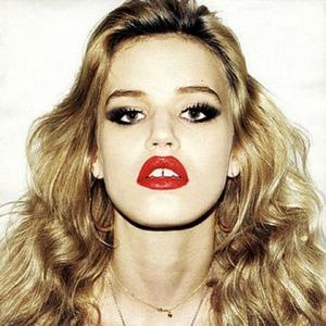 Georgia Jagger Reveals Lipstick Secret