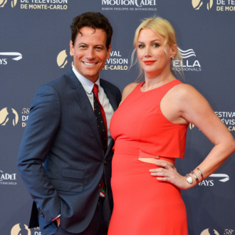 Ioan Gruffudd's ex Alice Evans needs 'food stamps and welfare' to feed kids