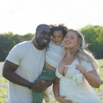 Iskra Lawrence pregnant with second child