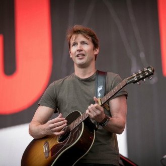 James Blunt spends thousands to buy every fan a drink at his concert