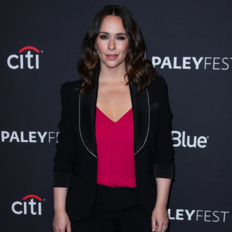 Jennifer Love Hewitt has bizarre tactic to stay in emotional place on film sets