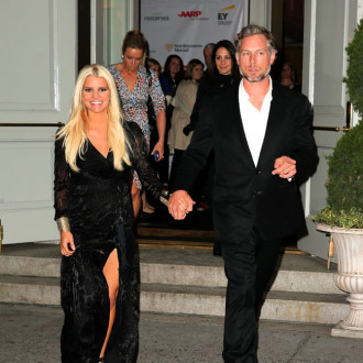 Jessica Simpson and Eric Johnson 'do little things to keep their romance fresh'