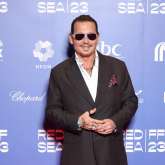 Johnny Depp not official with Yulia Vlasova