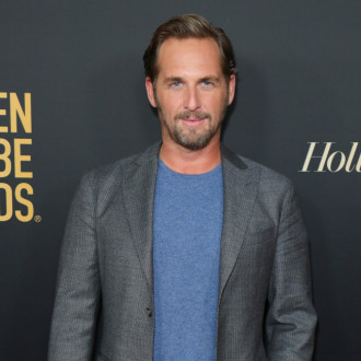 Josh Lucas gets engaged