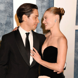 Justin Long declares he loves wearing wedding ring – after losing his first one
