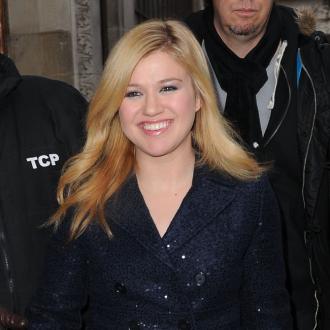 Kelly Clarkson is pregnant