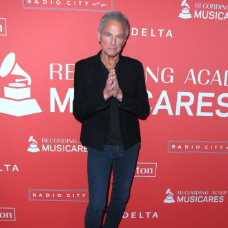 Lindsey Buckingham pulls rest of European tour due to 'ongoing health issues'