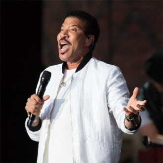 Lionel Richie cancels 2022 European and UK shows