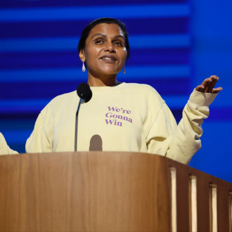 Mindy Kaling tells Ben Affleck to ‘hang in there’ during Democratic National Convention speech