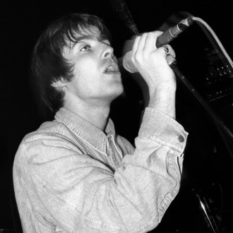 Oasis support famous venue with limited t-shirts to mark 27th anniversary of 100 Club gig