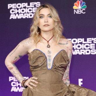 Paris Jackson explains 'grunge fairy core' style at People's Choice Awards