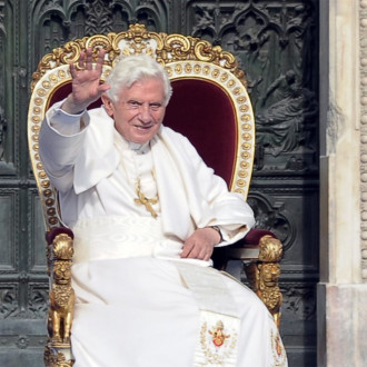 Pope Francis asks for prayers for 'very ill' Pope Benedict