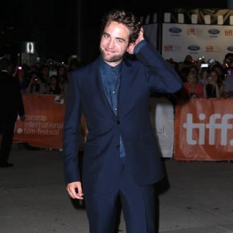 Robert Pattinson only reads bad reviews 