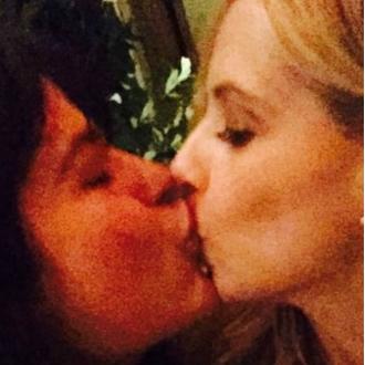 Sarah Michelle Gellar kisses Selma Blair again