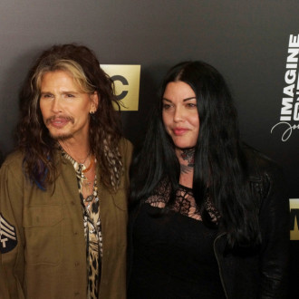 Steven Tyler scolded by daughter Mia for breaking talking ban